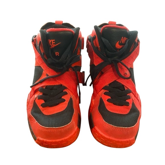 Men’s Nike Air Raid Red and Black Sneakers Size 9.5 642330-600 - Picture 1 of 9